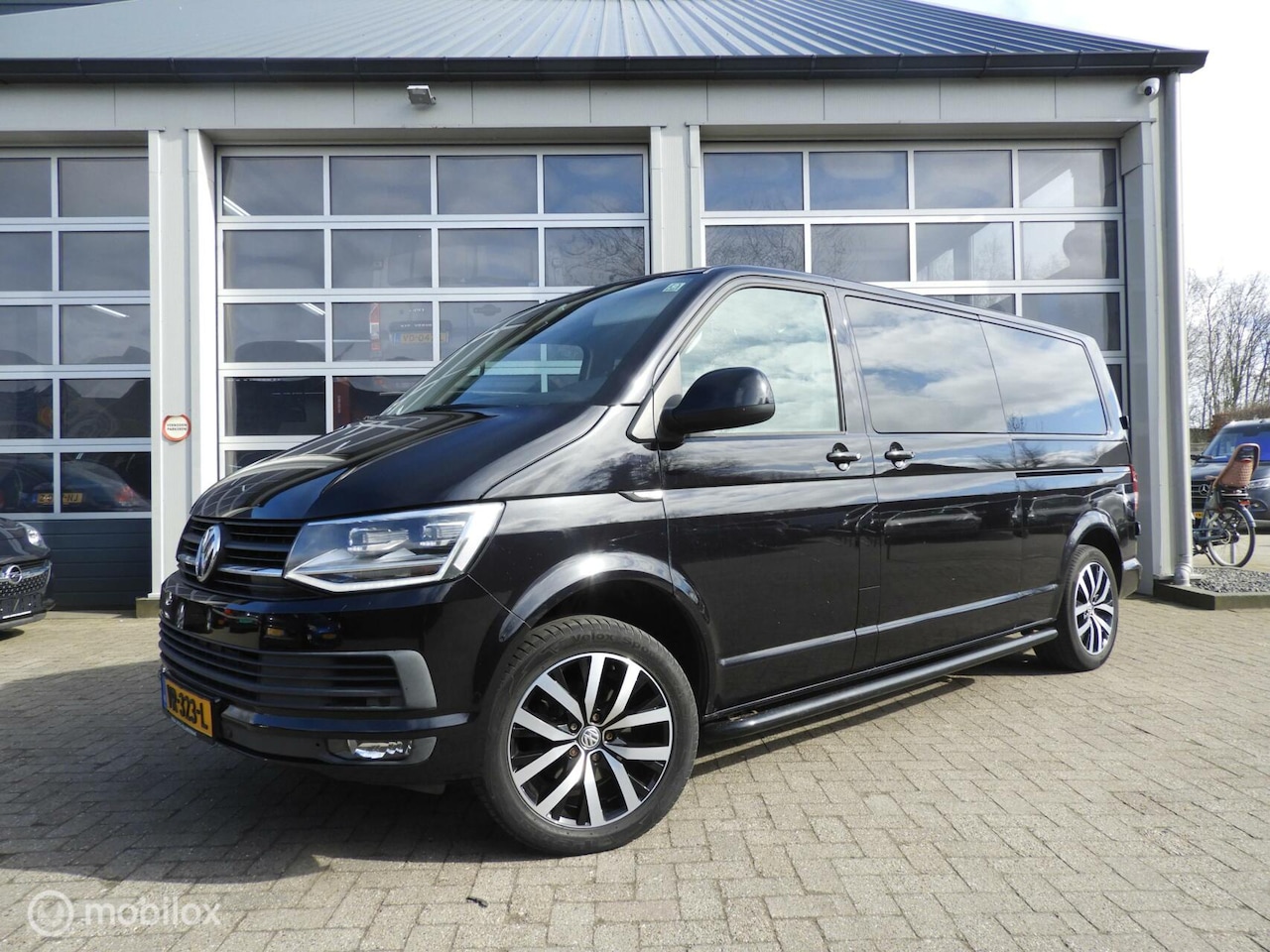 Volkswagen Transporter - 2.0 TDI DC , Xenon , Leder , MARGE - AutoWereld.nl