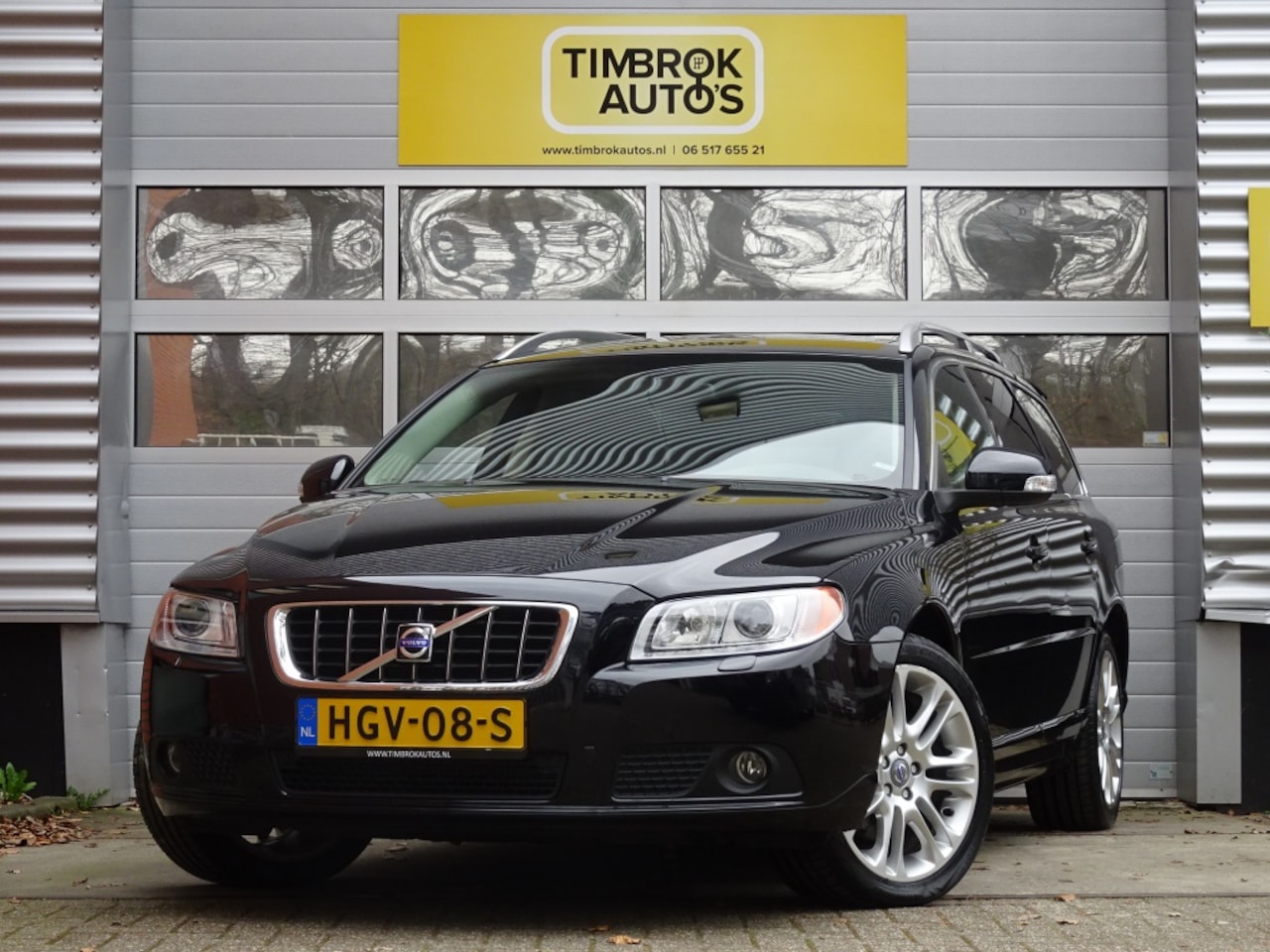 Volvo V70 - 2.5T Aut. 200pk Summum 8775KM , Ja echt! - AutoWereld.nl