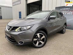 Nissan Qashqai - 1.6 Tekna / Clima / Cruise / Navi / Panoramadak / Trekhaak / Stoelverw