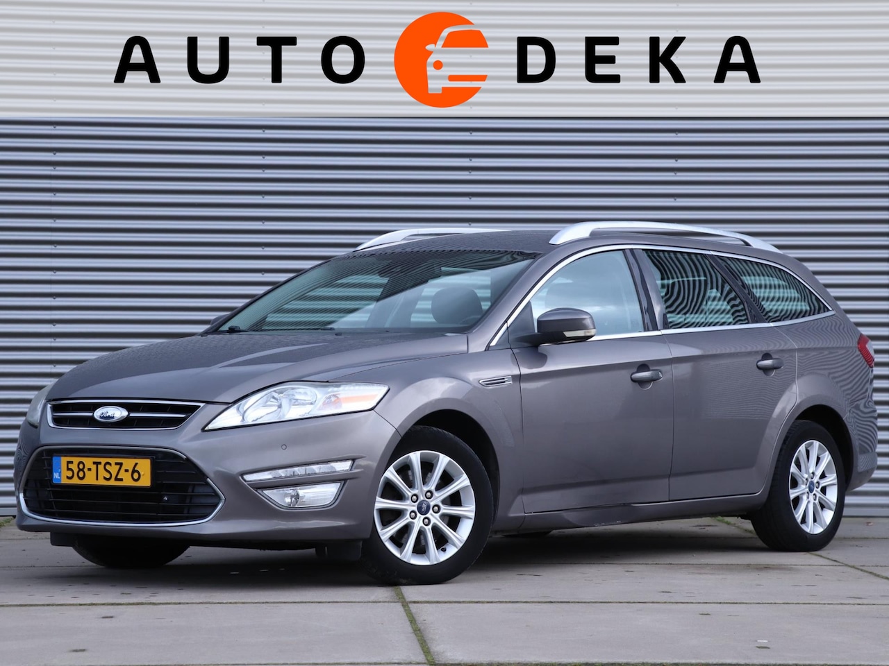 Ford Mondeo Wagon - 1.6 EcoBoost Titanium *1e Eigenaar*Dealeronderh.* - AutoWereld.nl