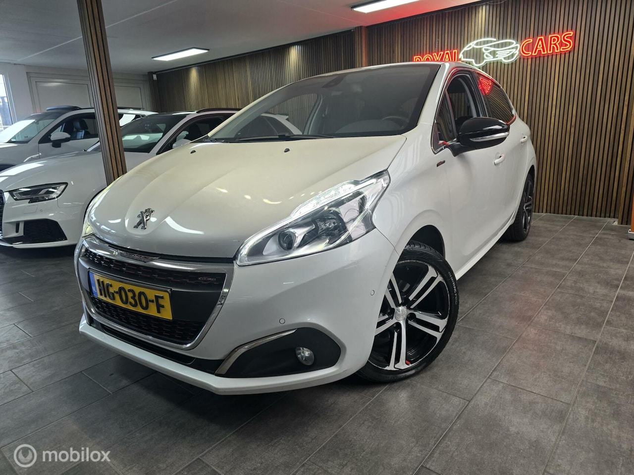 Peugeot 208 - 1.2 PureTech GT-line/ Automaat/ Navigatie / Led - AutoWereld.nl