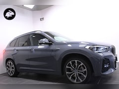 BMW X1 - xDrive25e M Sport/19 inch/Head up/Camera/Elektr stoelen/Acc