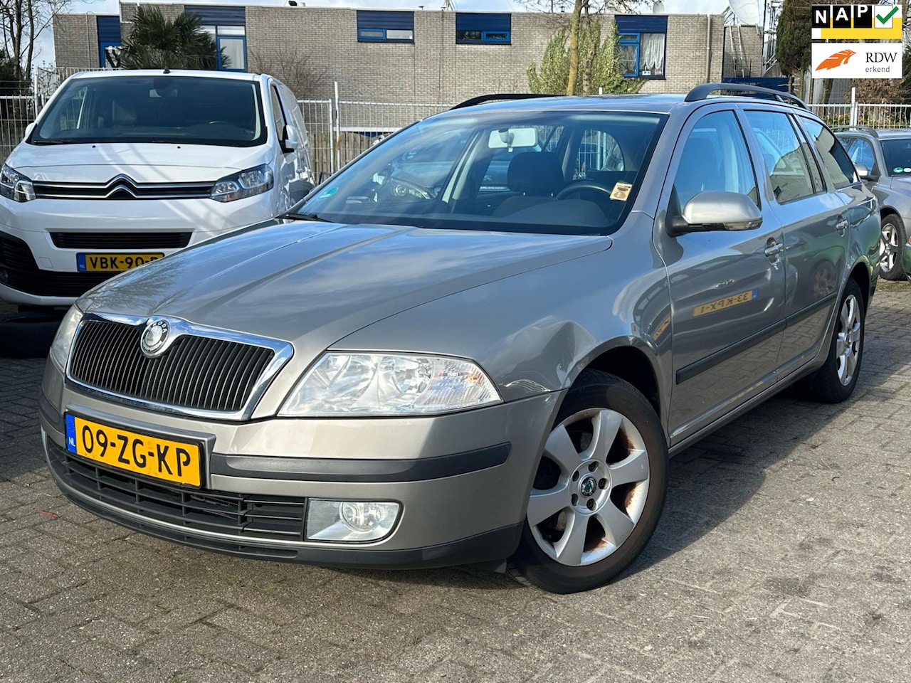 Skoda Octavia Combi - 1.8 TSI Ambiente Attractive Business 1.8 TSI Ambiente Attractive Business - AutoWereld.nl