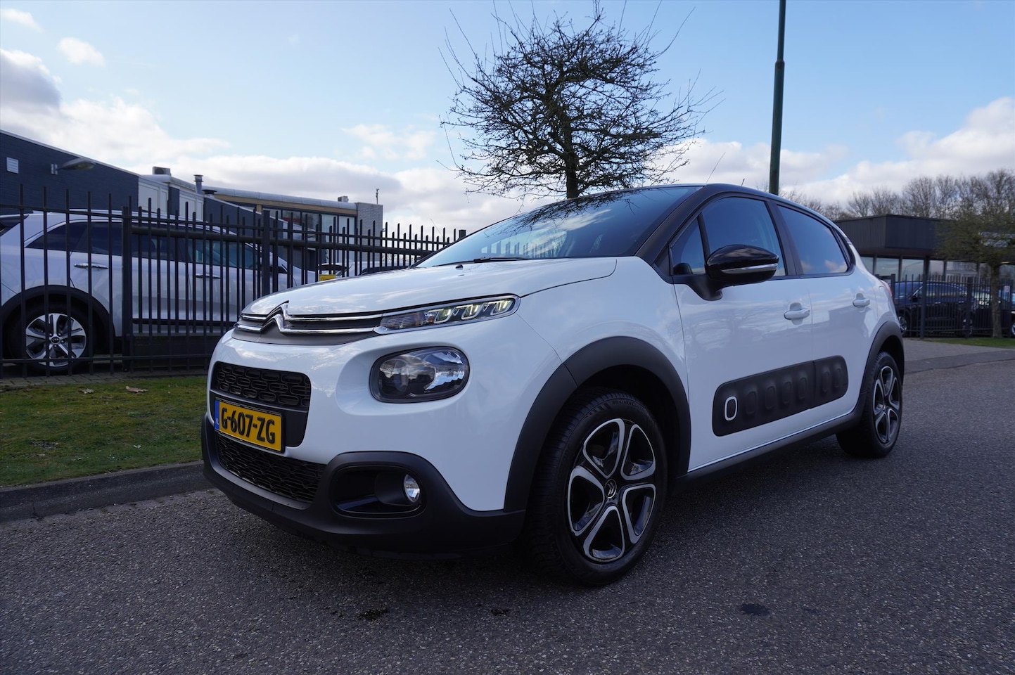 Citroën C3 - 1.2 PureTech 82pk Feel Edition Clima Navi Thaak afn. - AutoWereld.nl