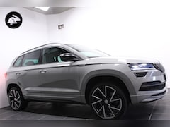 Skoda Karoq - 1.5 TSI Sportline Steel Grijs/Pano dak/Virtual/Canton