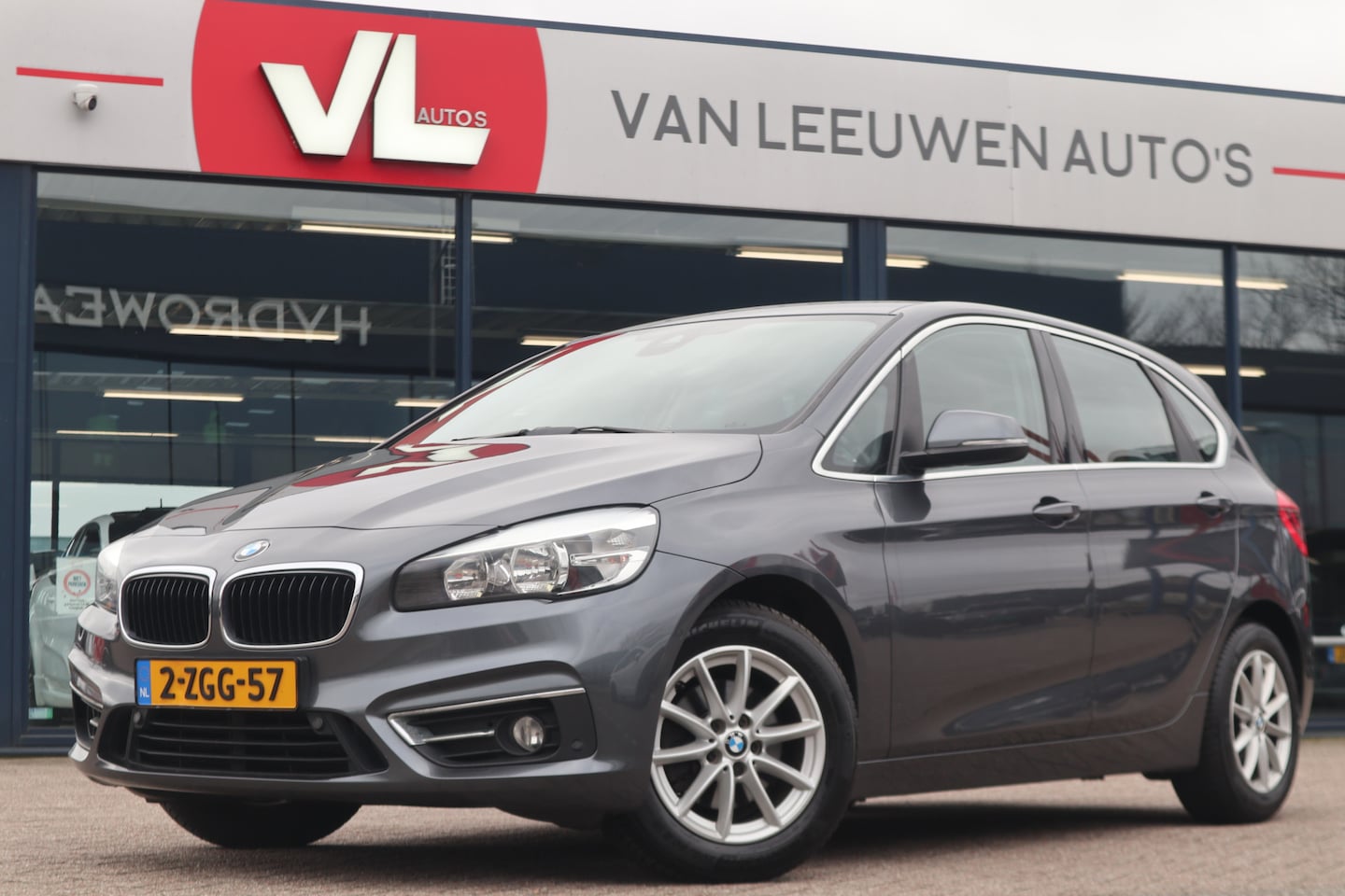 BMW 2-serie Active Tourer - 218d Executive | Nieuw Binnen! | Automaat | Navi | Cruise - AutoWereld.nl