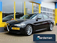 Alfa Romeo Giulia - 2.0T Panorama Driver assist