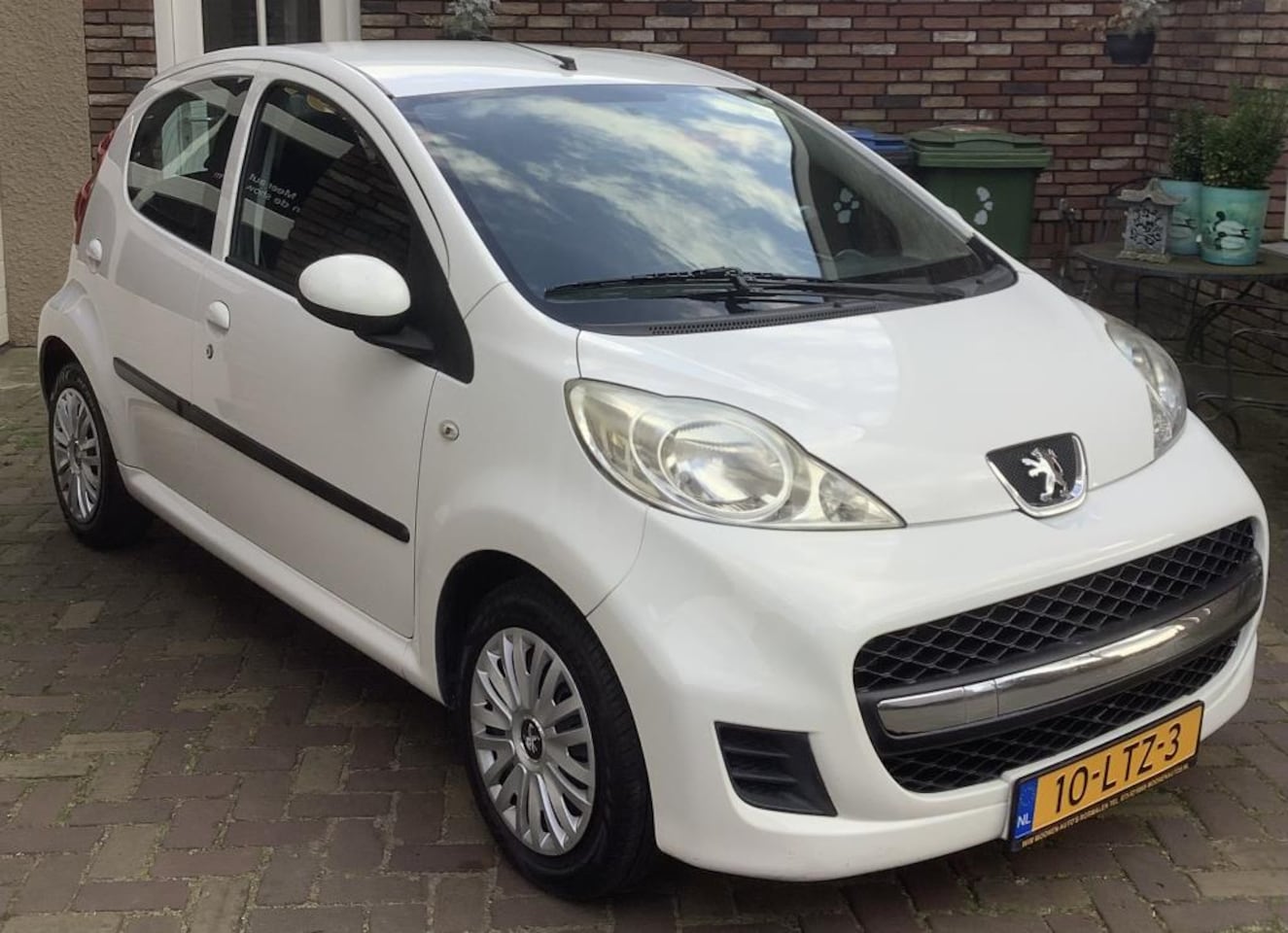 Peugeot 107 - 1.0-12V Urban Move 1.0-12V Urban Move - AutoWereld.nl