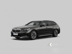 BMW 5-serie Touring - 530e xDrive M Sport | Harman/Kardon | Driving Ass. Plus | Trekhaak | Leder | Adapt. Led |