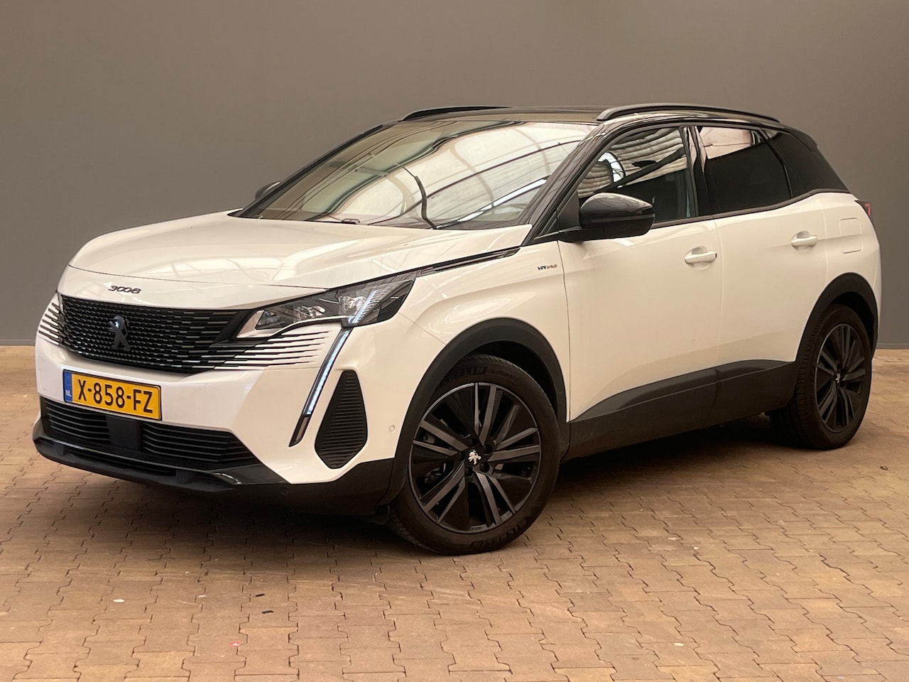 Peugeot 3008 - 1.6 HYbrid 225 GT | Apple Carplay/Android Auto|telefoonintegratie premium | DAB ontvanger - AutoWereld.nl