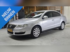 Volkswagen Passat - 2.0 FSI Comfortline Clima, cruisecontrole, NAP