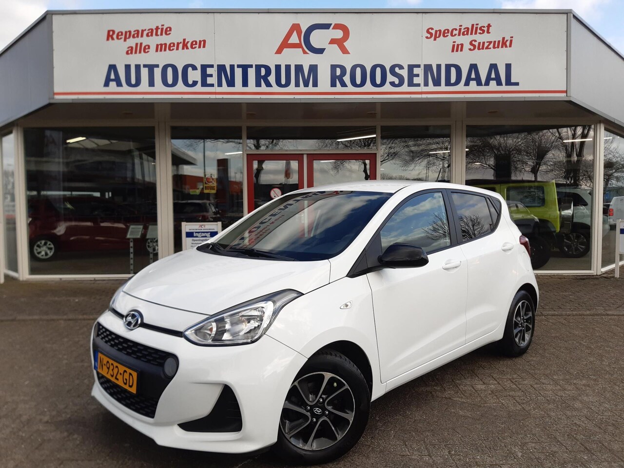 Hyundai i10 - 1.0i Comfort 5p. AUTOMAAT NAVI LMV AIRCO - AutoWereld.nl