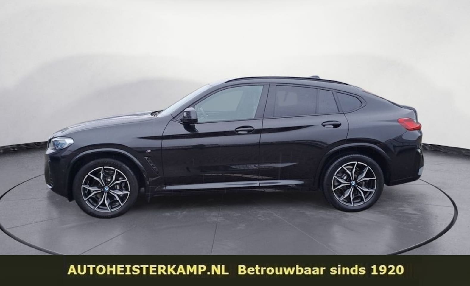 BMW X4 - xDrive30i M Sport 245 PK ACC Head-Up 19 Inch Sportstoelen Stoelverwarming Stuurverwarming - AutoWereld.nl