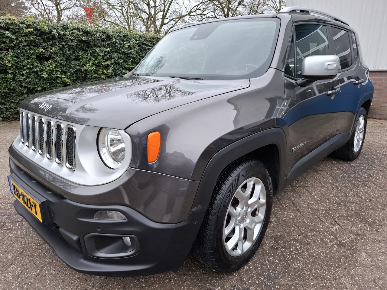 Jeep Renegade - 1.4 MultiAir Limited PANODAK/CLIMAT/CRUISE/NAVI/TREKHAAK 140PK - AutoWereld.nl