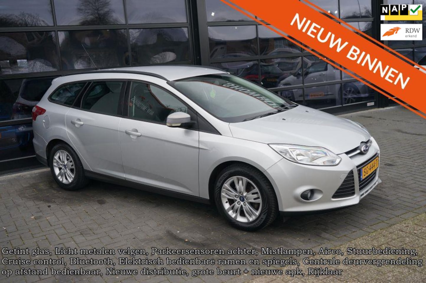 Ford Focus Wagon - 1.0 EcoBoost Edition 1.0 EcoBoost Edition, CC, Airco, PDC, Trekhaak - AutoWereld.nl