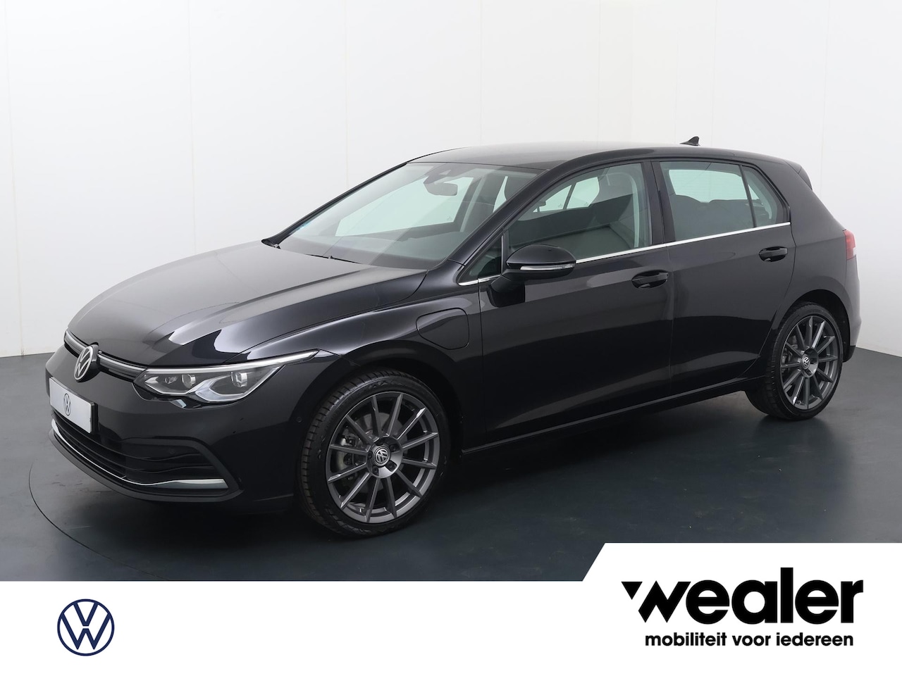 Volkswagen Golf - 1.4 eHybrid Style | 204 PK | Lichtmetalen velgen | Parkeersensoren voor en achter | Achter - AutoWereld.nl