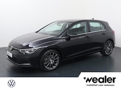 Volkswagen Golf - 1.4 eHybrid Style | 204 PK | Lichtmetalen velgen | Parkeersensoren voor en achter | Achter