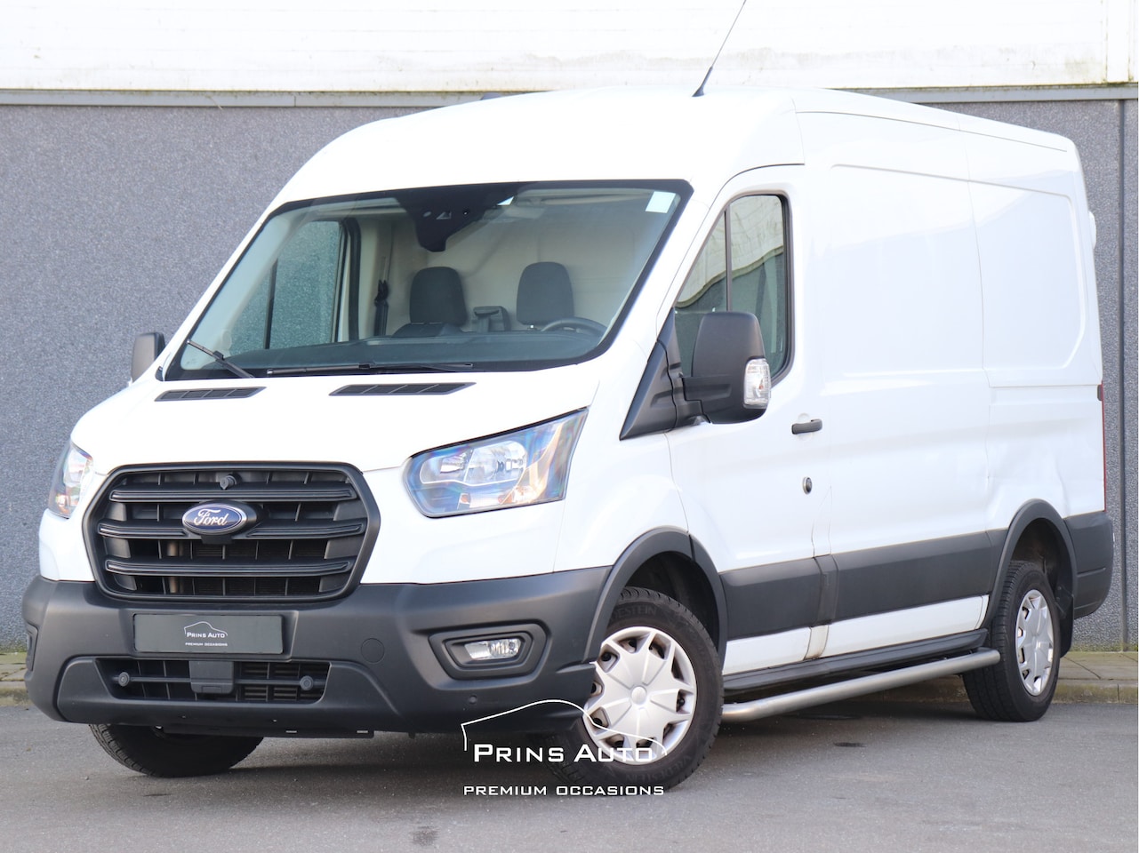 Ford Transit - 290 2.0 TDCI L2H2 Trend |CRUISE|PDC|SIDEBARS|BANK|TREKHAAK|BETIMMERING| - AutoWereld.nl