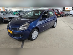 Renault Clio - 1.6-16V Dynamique Comfort