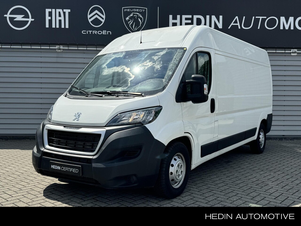 Peugeot Boxer - 435 L3H2 Zwaar Premium-70KWh 3-Pers. | Navigatie | Camera | Standkachel | Climate control - AutoWereld.nl