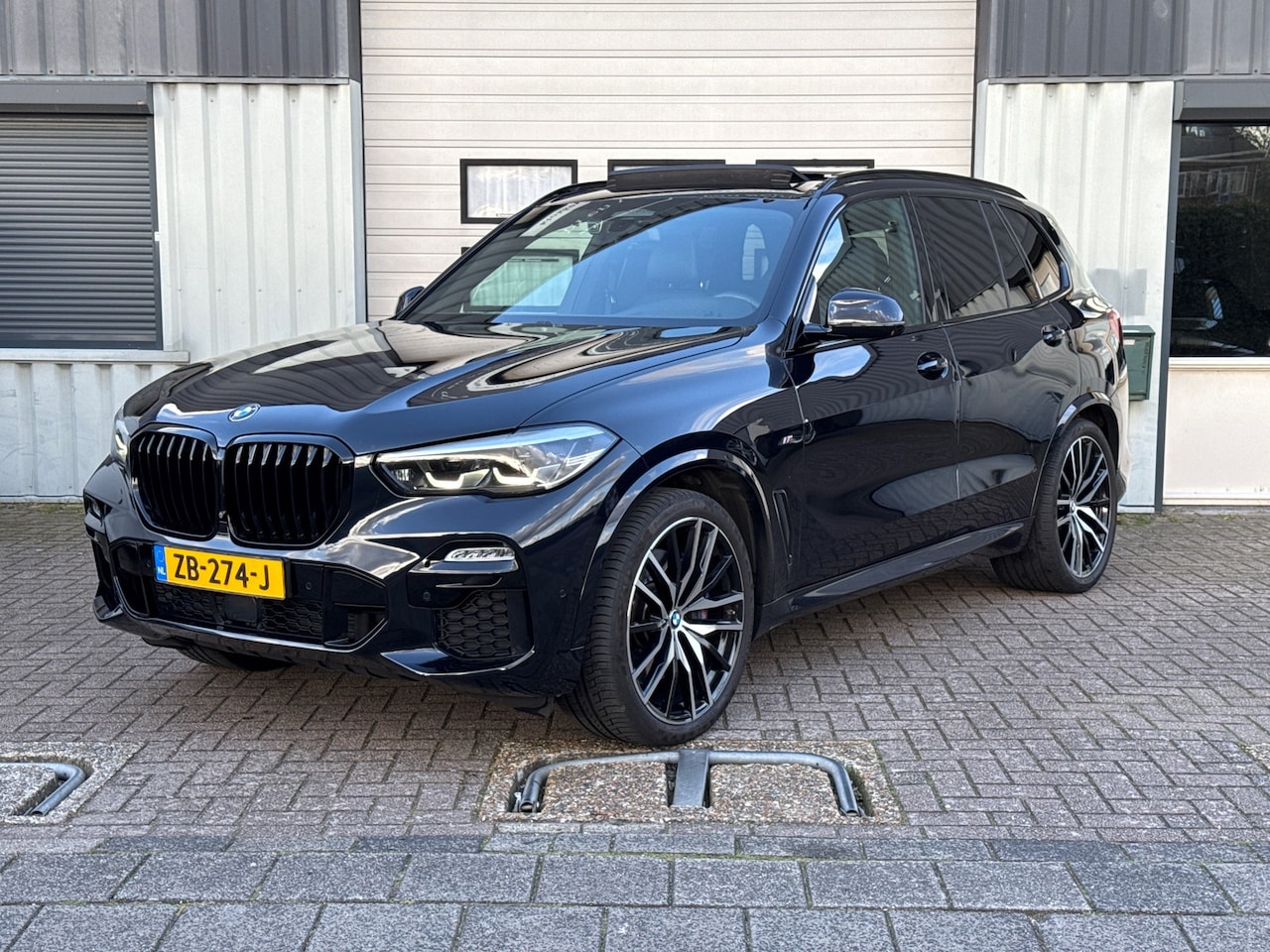 BMW X5 - XDrive30d High Executive Skylounge | Softclose | Pano | Harman/Kardon - AutoWereld.nl