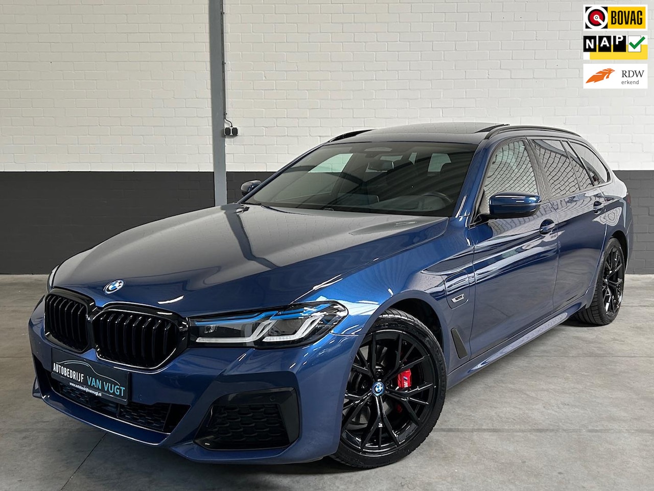 BMW 5-serie Touring - 530e Business Edition Plus 530e Business Edition Plus, M pakket, pano ect. - AutoWereld.nl