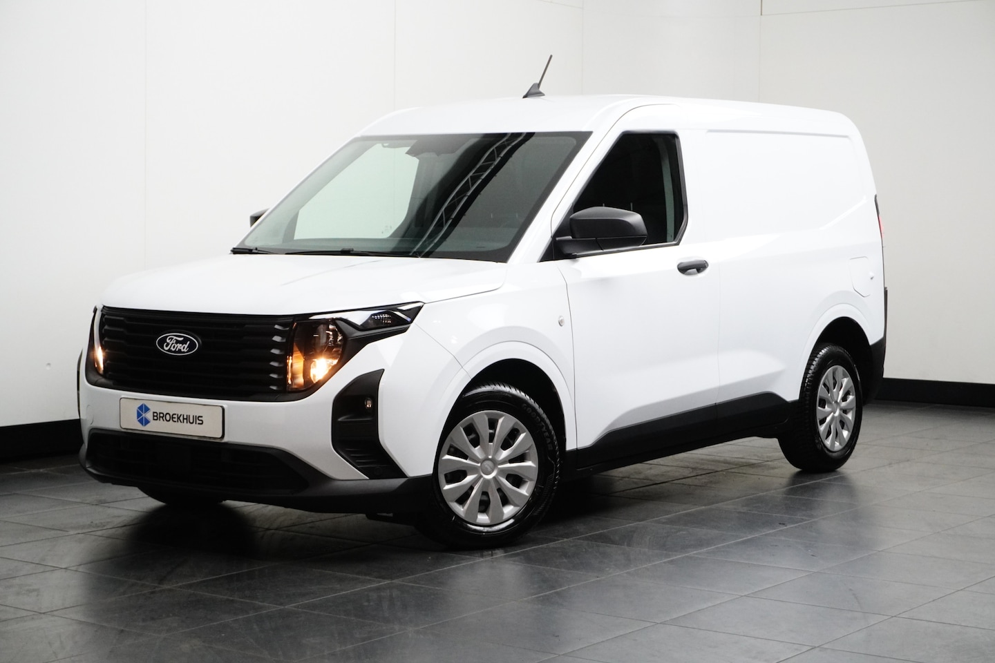 Ford Transit Courier - 1.0 EcoBoost Trend | Winter Pakket | Camera | Cruise | Carplay | - AutoWereld.nl