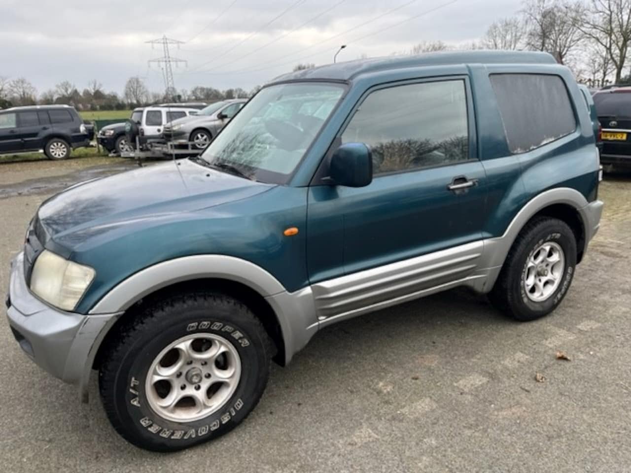 Mitsubishi Pajero - 3.2 Di-D 4WD MT AIRCO ENGINE AND GEARBOX GOOD / PARTS CAR EXPORT PRICE € 1.500 MARGE INCL - AutoWereld.nl