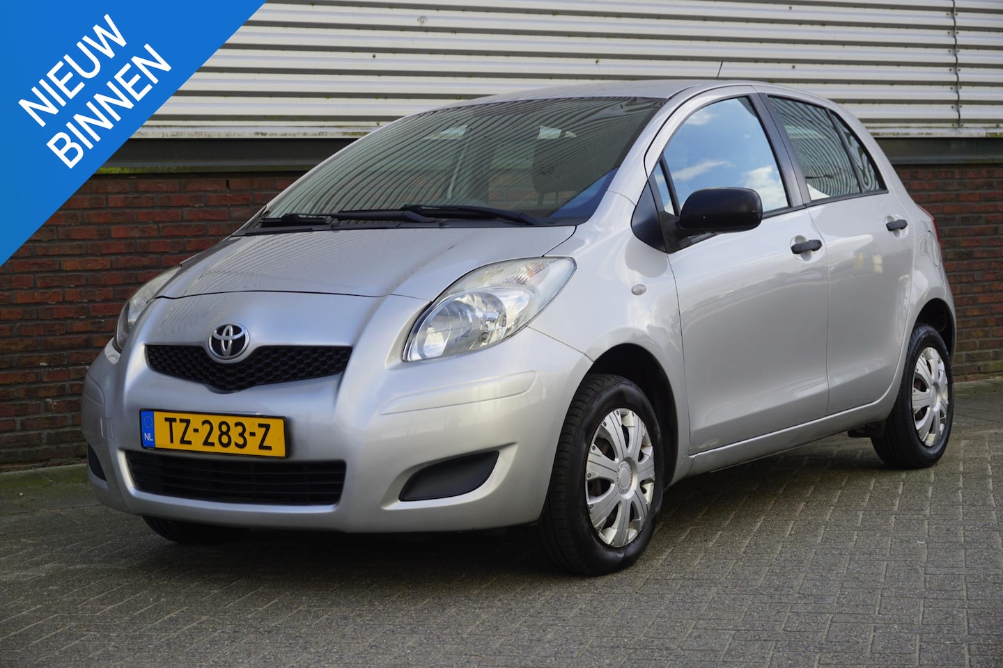 Toyota Yaris - 1.0 VVTi 148600KM!! RIJKLAARPRIJS - AutoWereld.nl