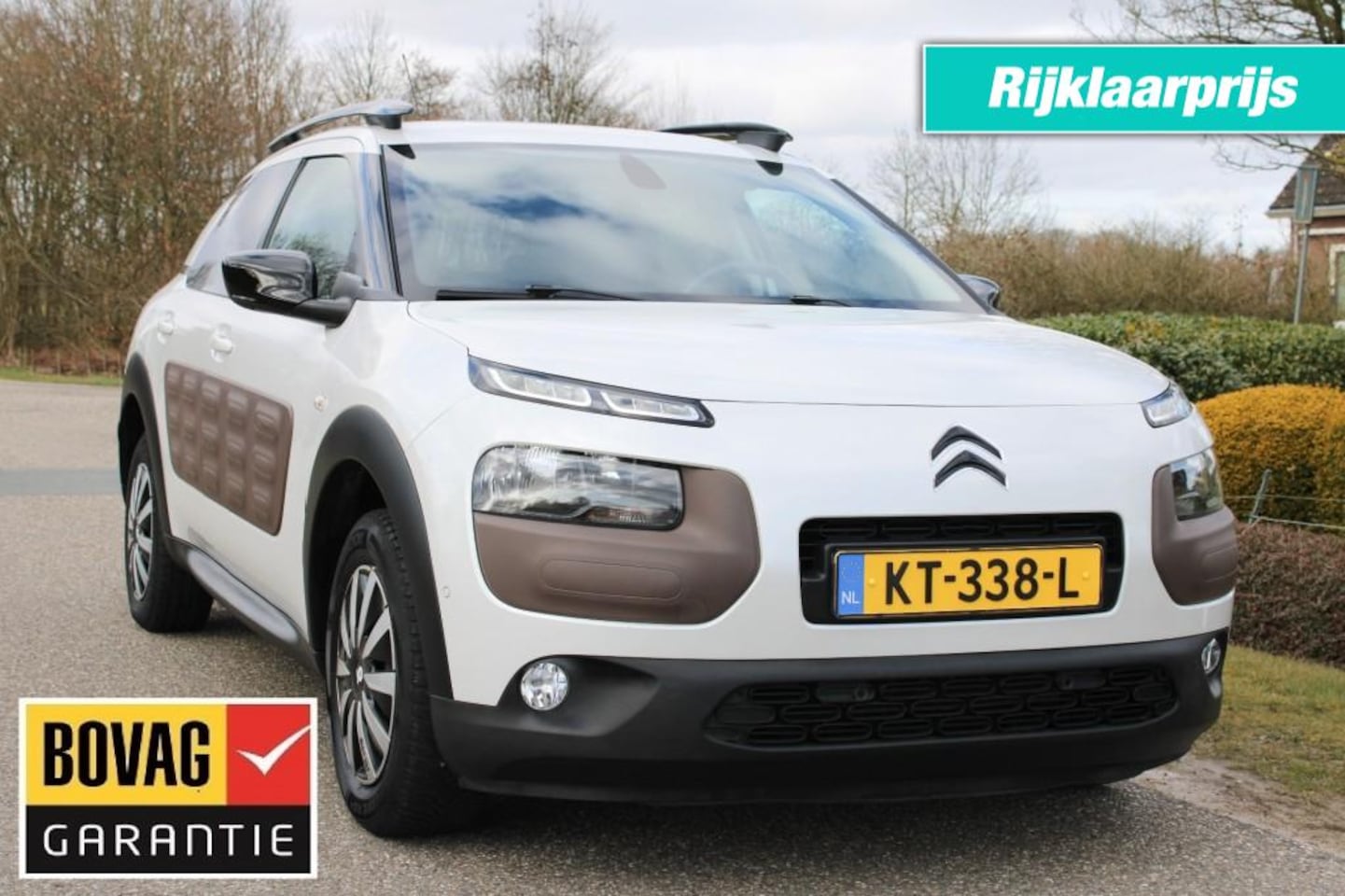 Citroën C4 Cactus - 1.2 82pk Business Plus ECC/cruise/navi/camera/pano/trekhaak - AutoWereld.nl