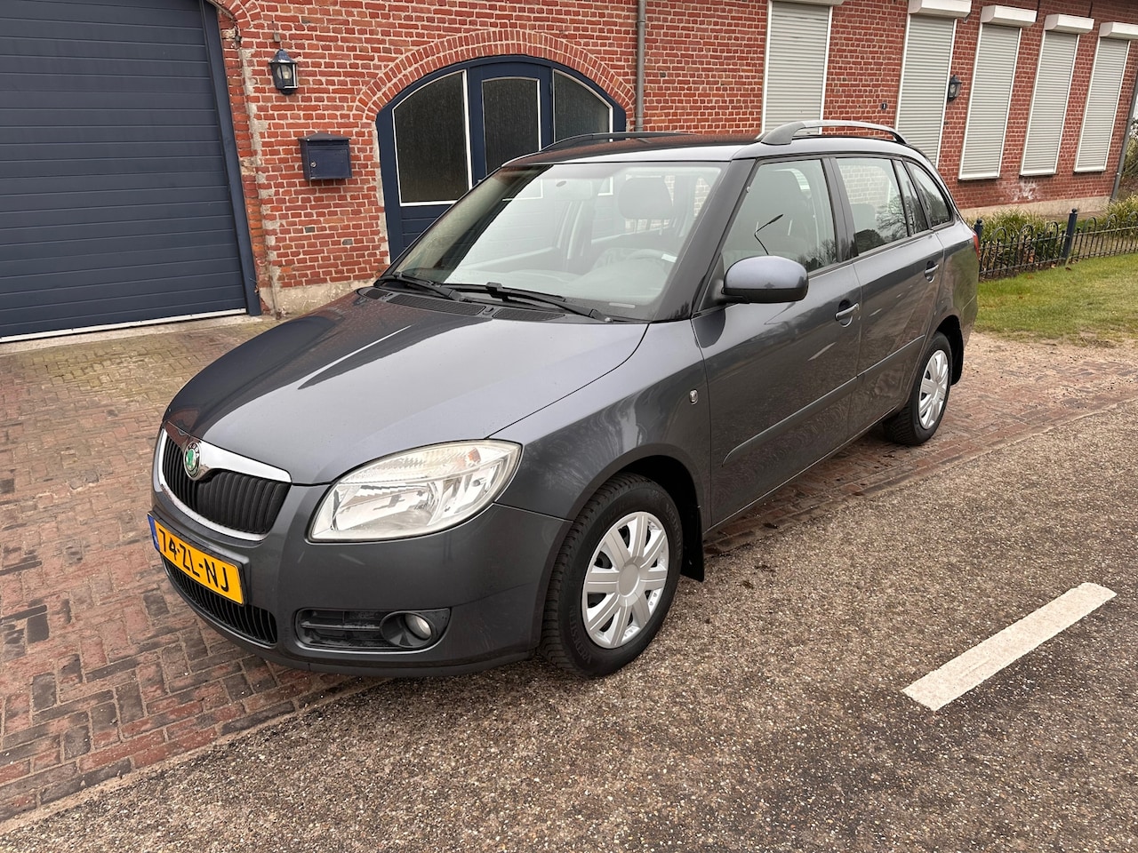 Skoda Fabia Combi - 1.4-16V Ambiente apk t/m 22-03-2026 - AutoWereld.nl