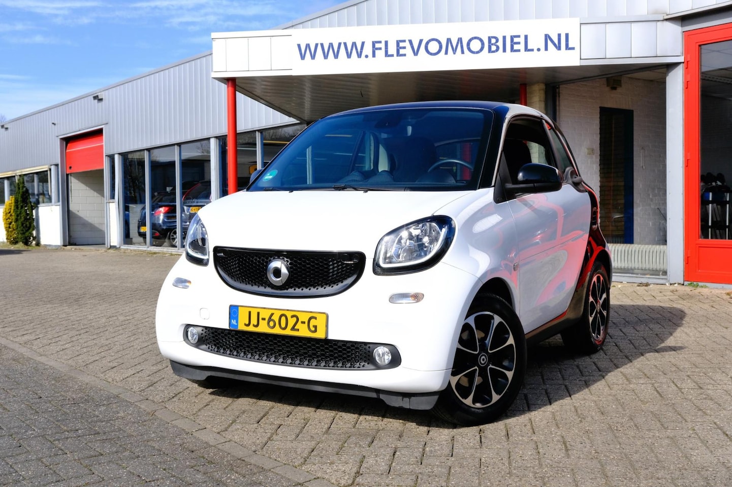 Smart Fortwo - 1.0 Turbo Prime Aut. Navi|Leder|1e Eig|Clima|LMV - AutoWereld.nl