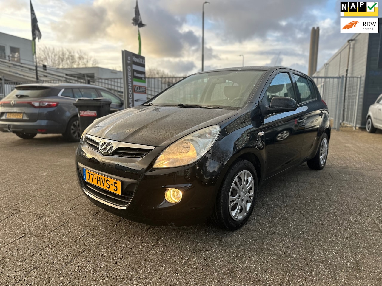 Hyundai i20 - 1.2i DynamicVersion 1.2i DynamicVersion - AutoWereld.nl