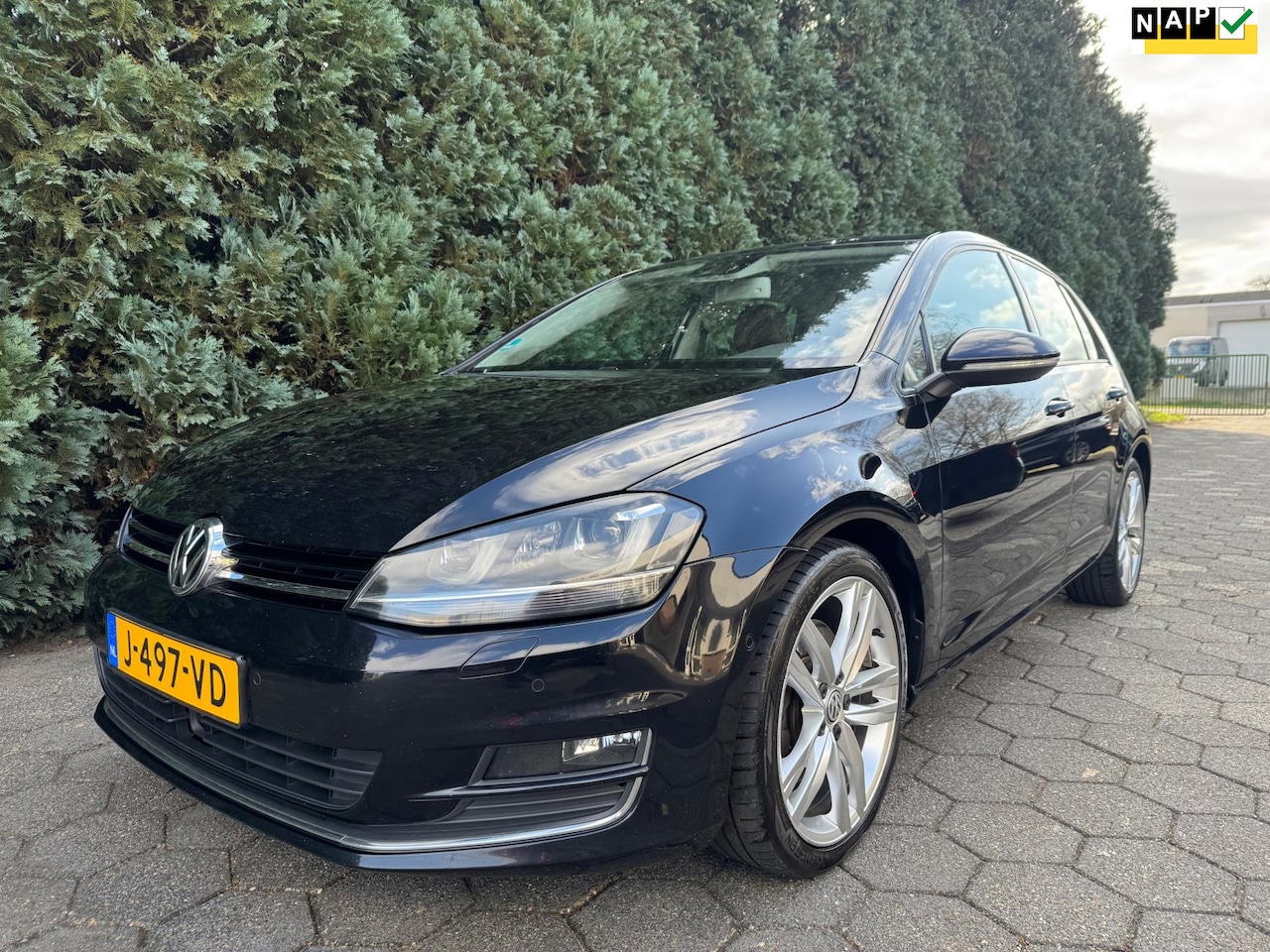 Volkswagen Golf - 1.4 TSI ACT Highline - Panorama Dak - AutoWereld.nl