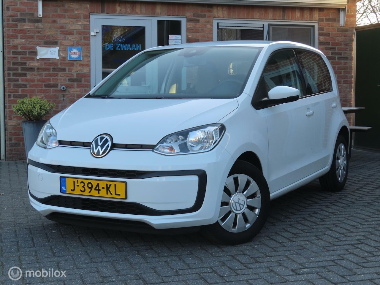 Volkswagen Up! - 1.0 BMT take up!/airco/el.ram./lane assist. - AutoWereld.nl