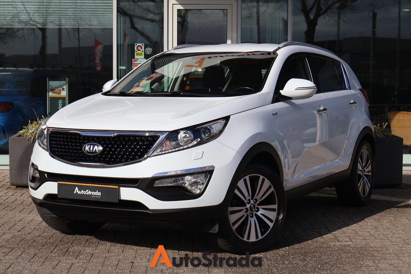 Kia Sportage - 2.0 BusinessPlusLine 4WD AUT | Camera | Climate | Trekhaak | Cruise | Stoelverwarming | Ke - AutoWereld.nl