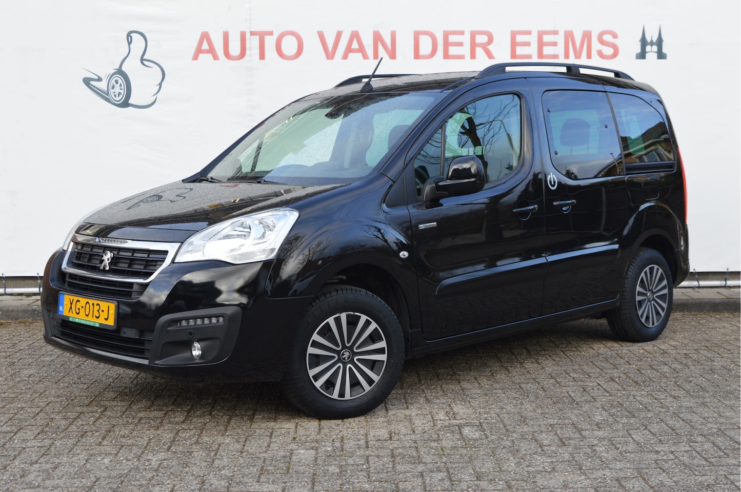 Peugeot Partner Tepee - Electric Active Nap / 5 persoons / 17000KM!! - AutoWereld.nl