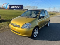 Toyota Yaris - 1.3-16V VVT-i Luna