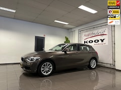 BMW 1-serie - 118i Upgrade Edition * Automaat / Leder / Navigatie / Xenon / NL Auto