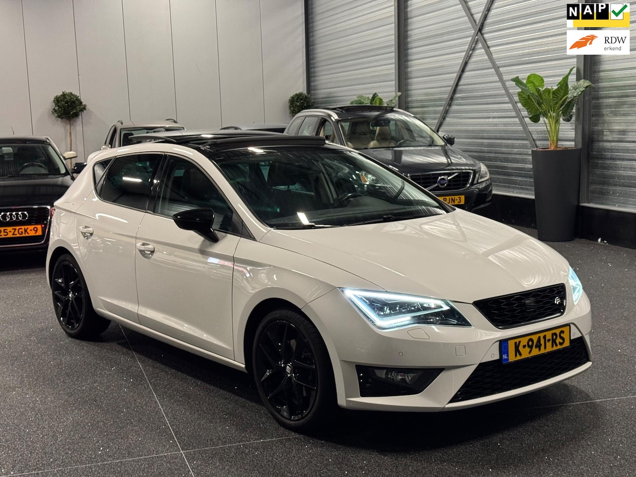 Seat Leon - 1.4 EcoTSI FR Navi | Pano | Cruise | DCC | PDC - AutoWereld.nl