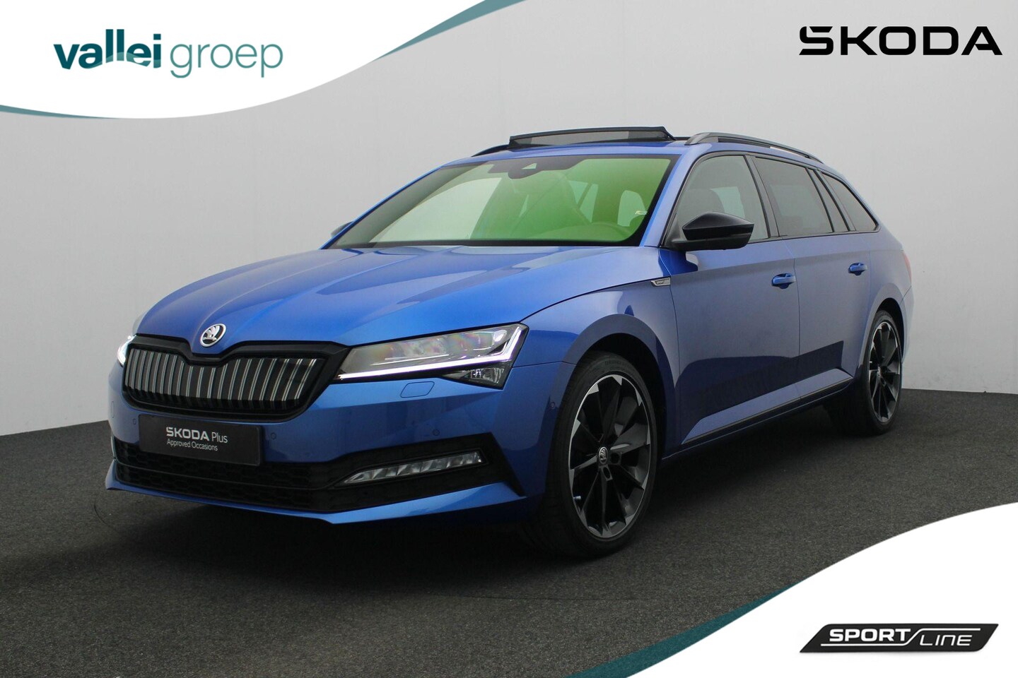 Skoda Superb Combi - 1.4 TSI 218 pk DSG iV Sportline Business | Panoramadak | Trekhaak | Geheugenstoelen | Matr - AutoWereld.nl