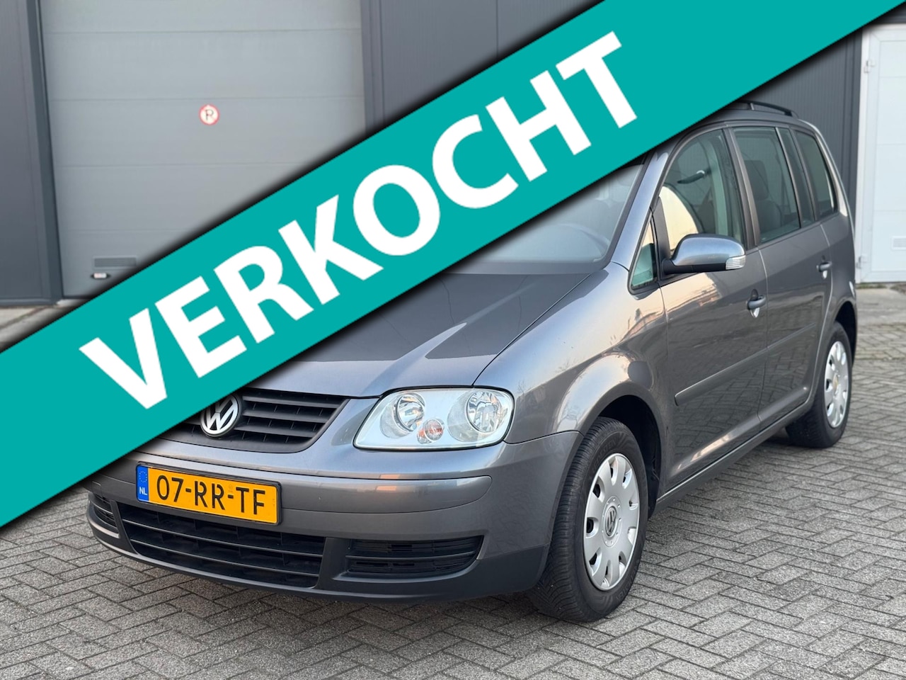 Volkswagen Touran - 1.6 Business Airco 5 Deurs - AutoWereld.nl