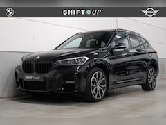 BMW X1 - sDrive20i M-Sport | Panoramadak | Harman Kardon | Trekhaak | Head Up