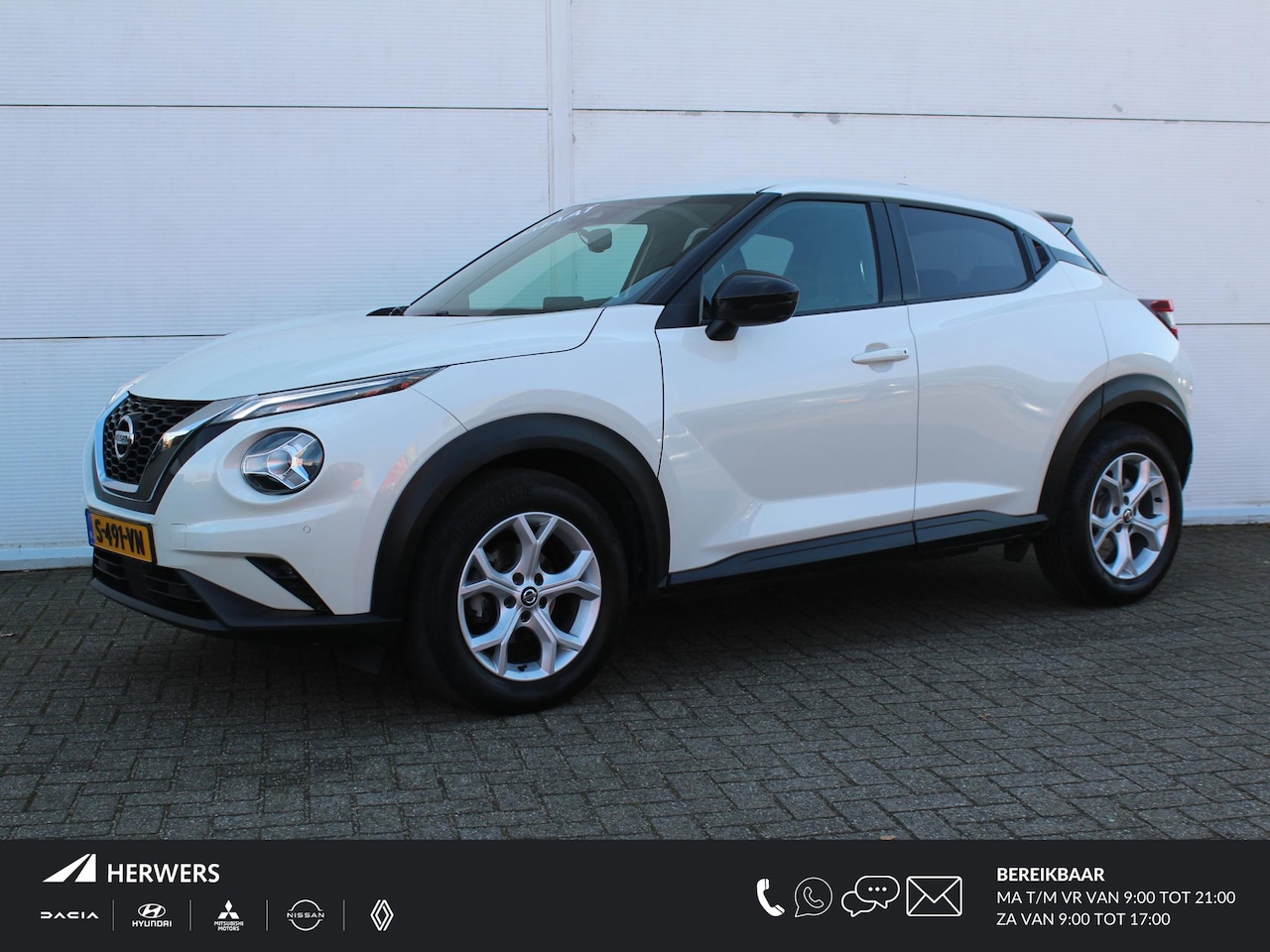 Nissan Juke - 1.0 DIG-T N-Connecta AUTOMAAT / Navigatie + Apple Carplay/Android Auto / Bose / LED / Keyl - AutoWereld.nl