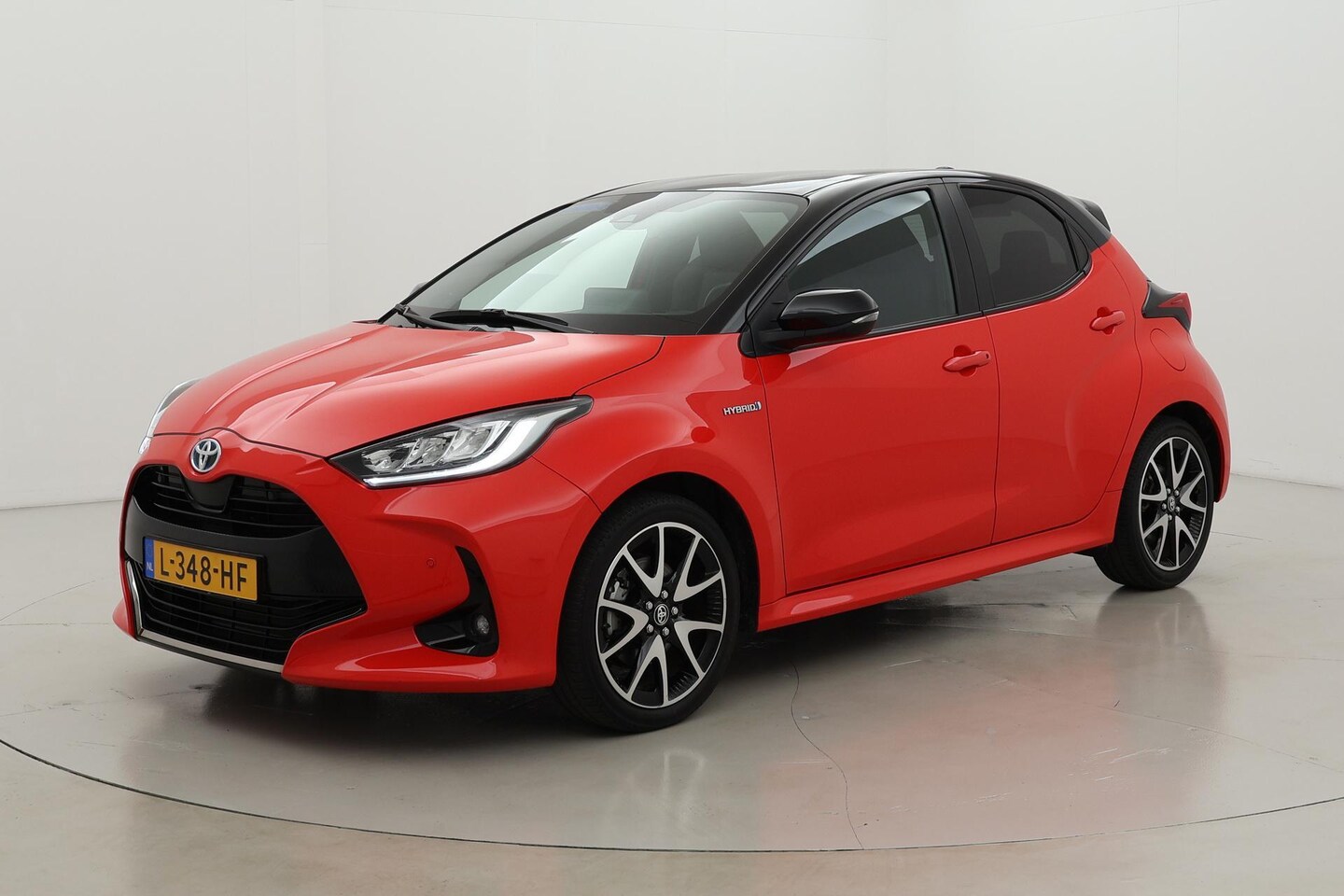 Toyota Yaris - 1.5 Hybrid Launch Edition | Navigatie | JBL | Head-up display | Dodehoek detectie | 17 inc - AutoWereld.nl