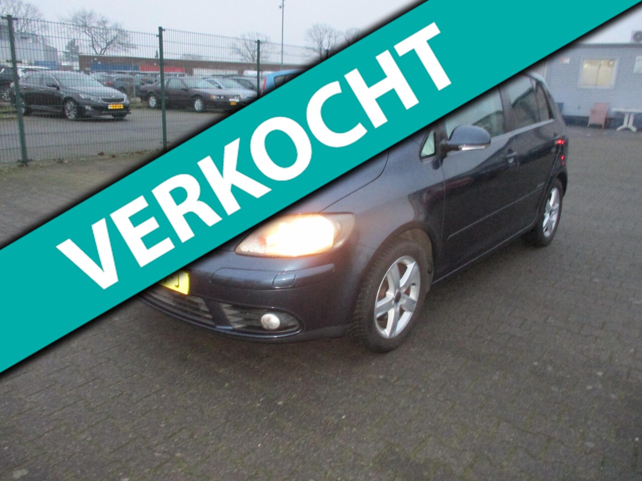 Volkswagen Golf Plus - Volkswagen Golf Plus 1.6 Sportline 5DRS-AIRCO-CRUIS CONTR-NAVIGATIE - AutoWereld.nl