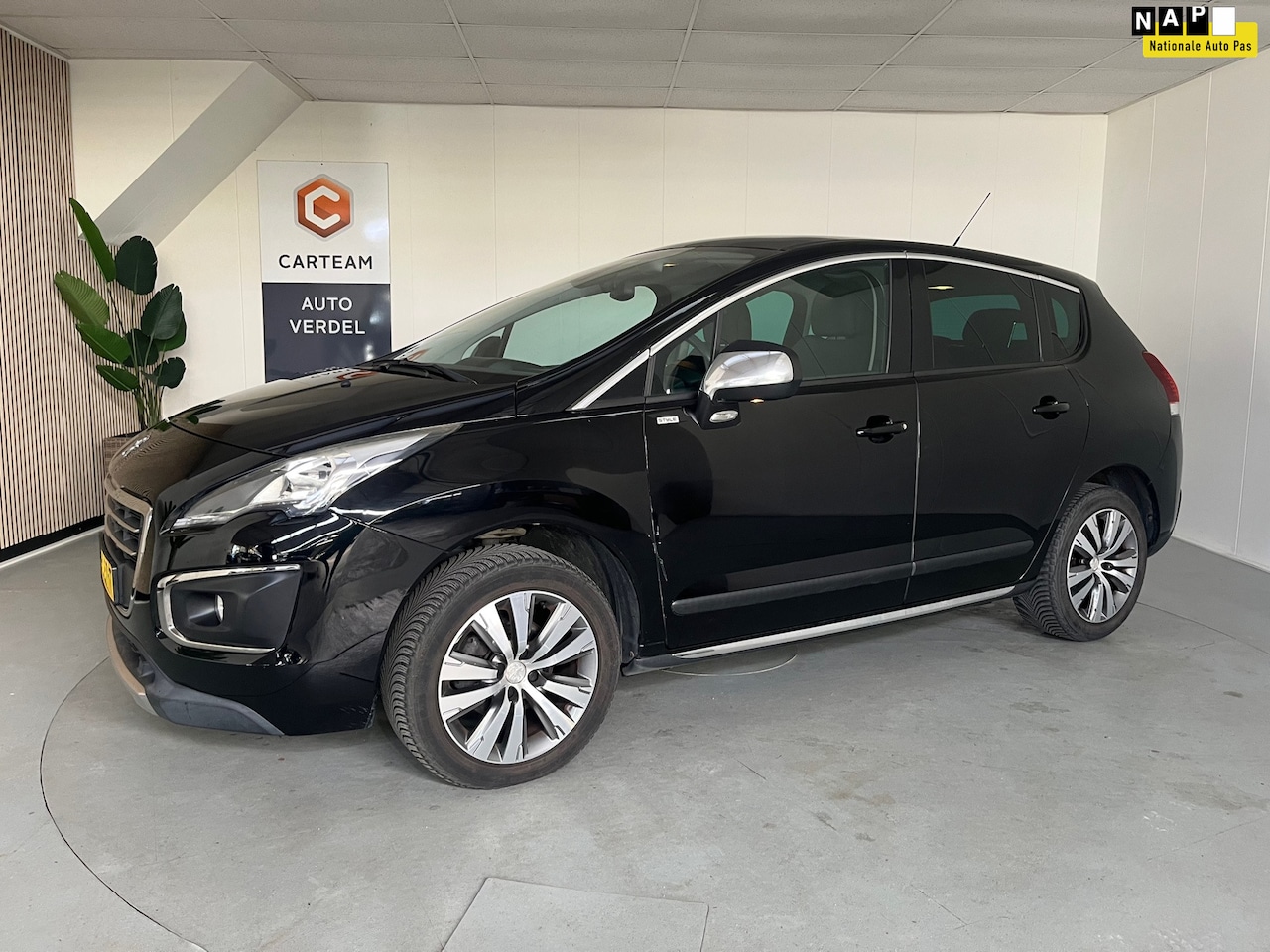 Peugeot 3008 - 1.2 PureTech Style Airco, Navigatie, LMV, Panodak - AutoWereld.nl