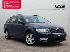 Skoda Octavia Combi - 1.6 TDI Trekhaak CarPlay PDC Stoelverwarming