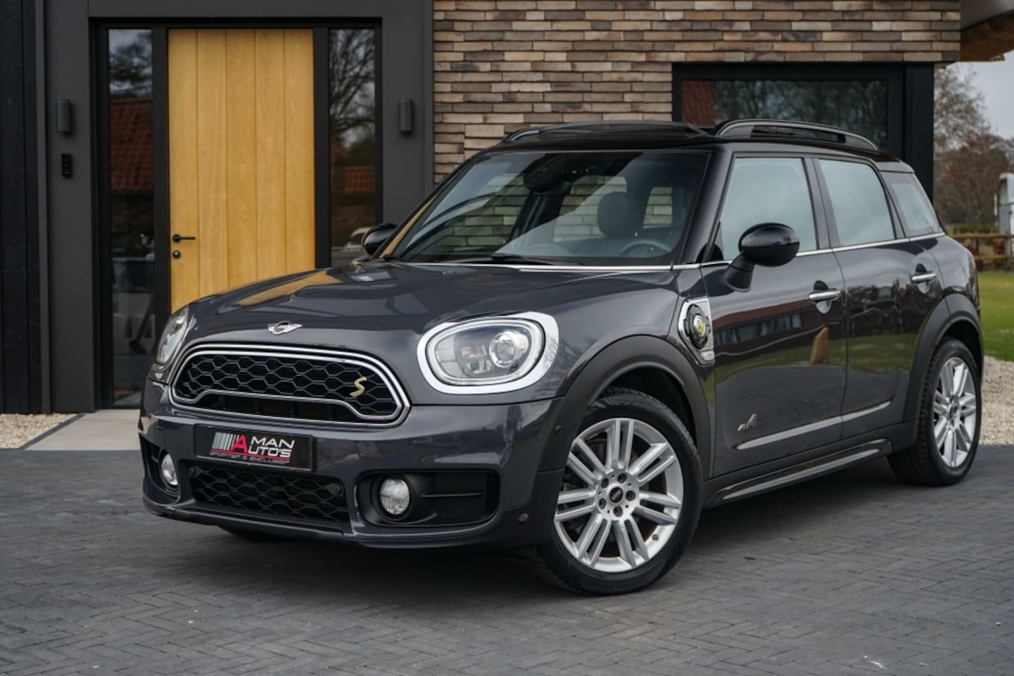 MINI Countryman - Cooper SE ALL4 Chili 225PK Panoramadak/LED/YOURS - AutoWereld.nl