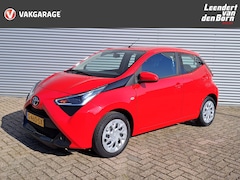 Toyota Aygo - 1.0 VVT-i x-play | Apple Carplay/Android Auto | Camera | Airco